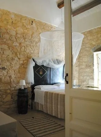 Dimore Del Valentino בית חווה סמפיירי