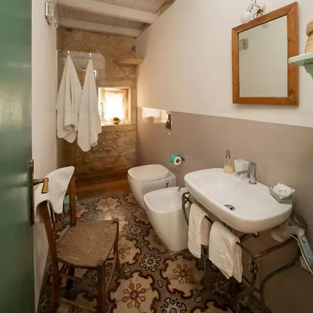 Dimore Del Valentino