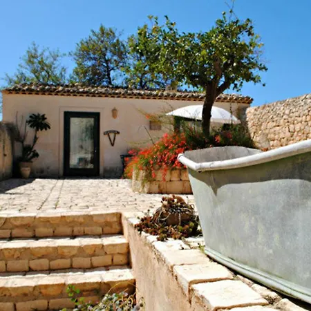 Farm stay Dimore Del Valentino Sampieri