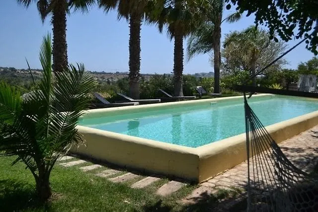 Dimore Del Valentino בית חווה